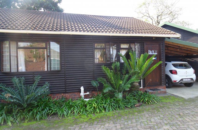 Lai-La Log Cabins