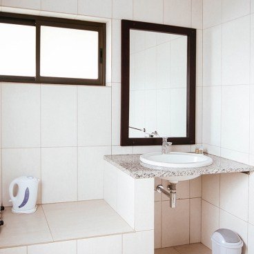 Erindi Camp Elephant Toilet & Shower