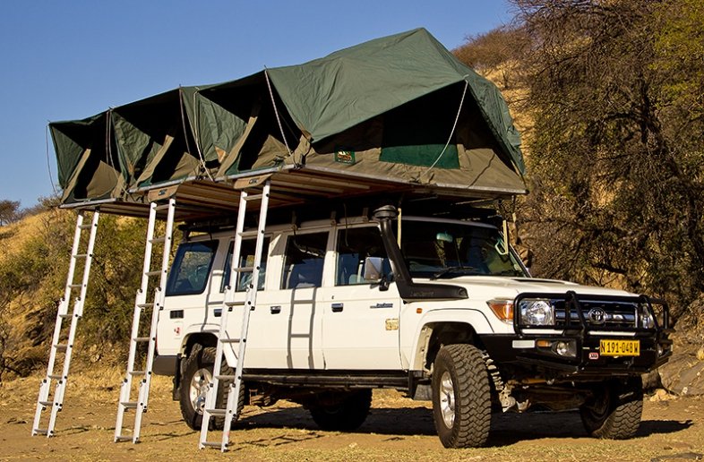 Toyota Land Cruiser HJ 76 – 6 seater