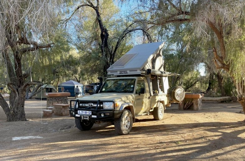 Toyota Land Cruiser 79 SC